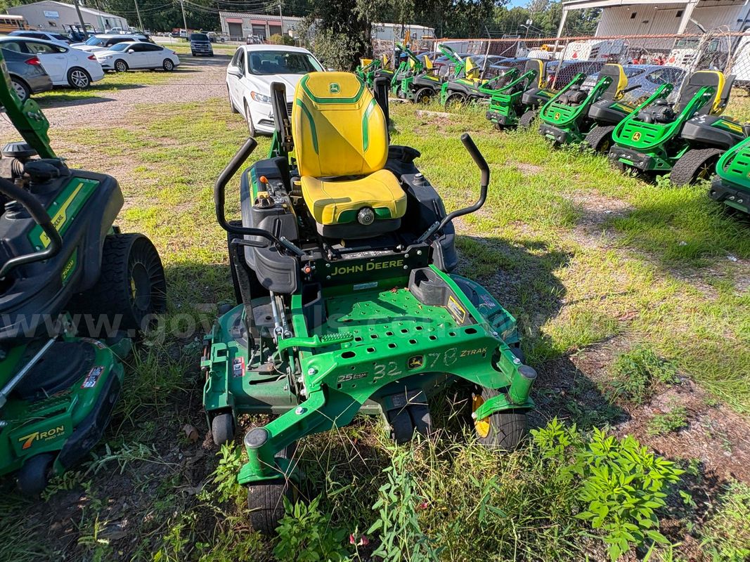 2023 John Deere Z960M mower
