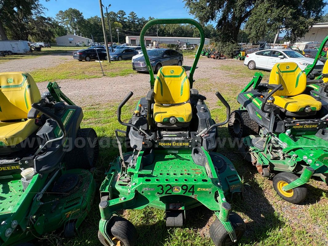 2023 John Deere Z960M mower