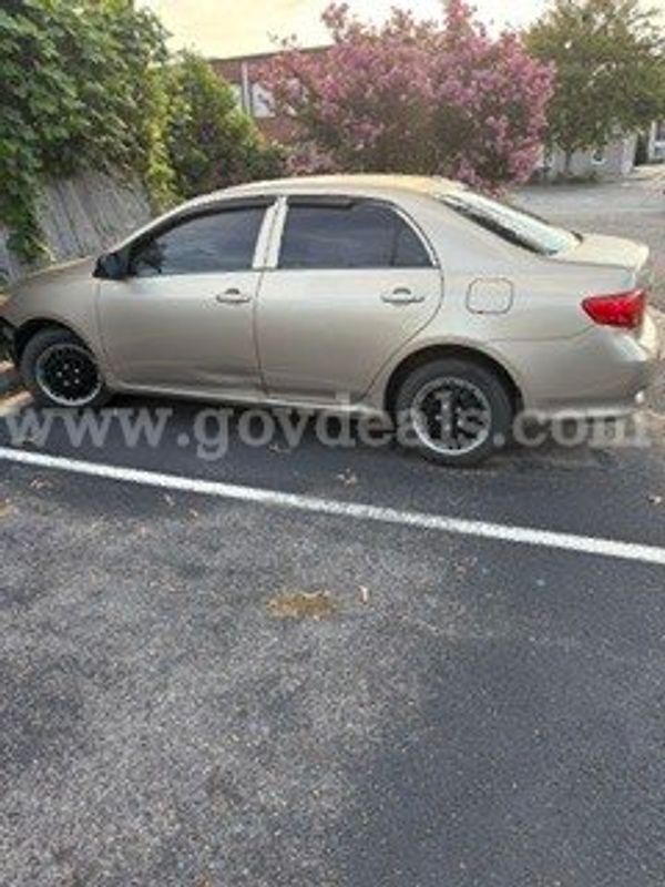 2010 Toyota Corolla LE 4-Speed AT