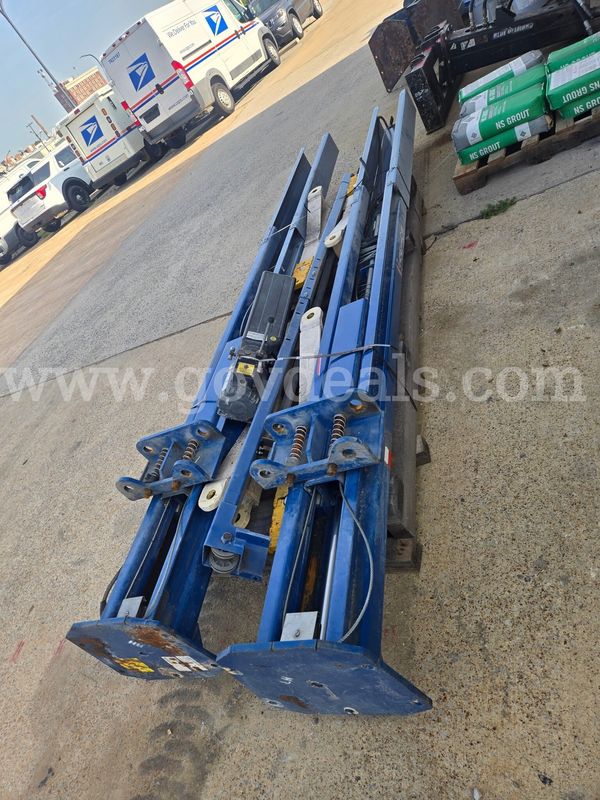 Rotary 2-post Vehicle Lift