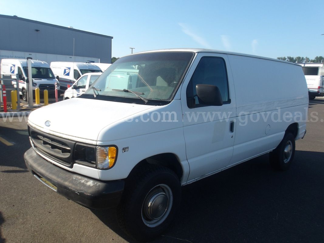 1997 Ford Econoline Cargo Van