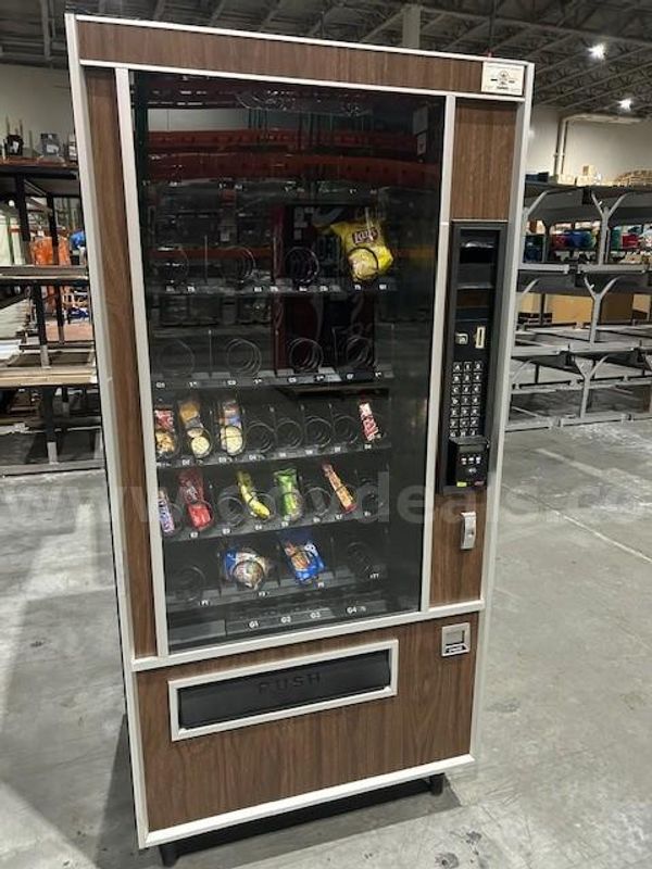 USED Candy Vending Machine S/N 5009 (SOLD AS IS).
