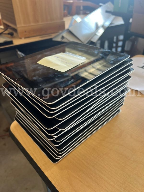 Lot of 20 I-Pad 2 - Model A1395