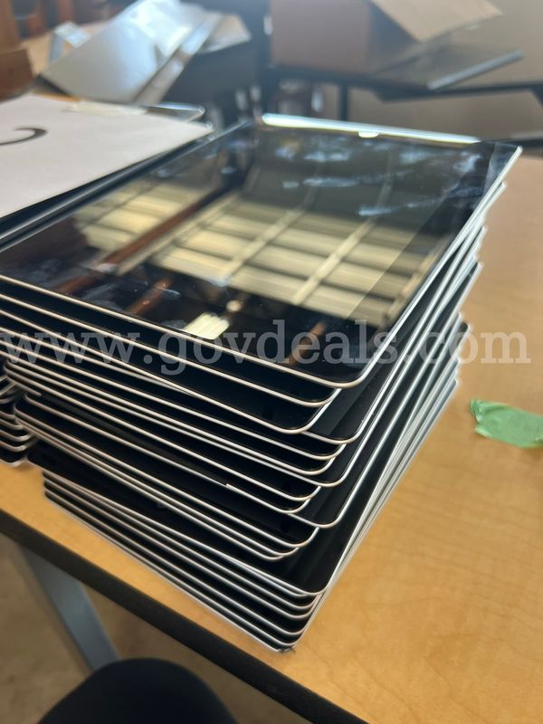 Lot of 20 I-Pad 2 - Model A1395