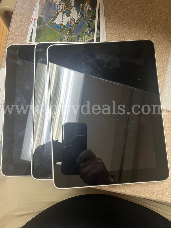 I-Pad - model A1219, 30 pin charger not included, do not work, parts only - 6 total
