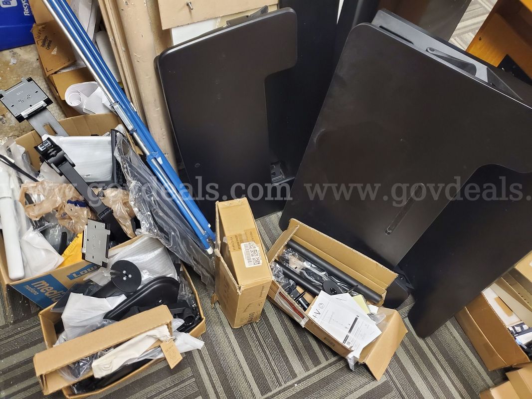 Monitor Hardware Lot – 2 Standing desks, 2 Vivo dual monitor stands, and etc