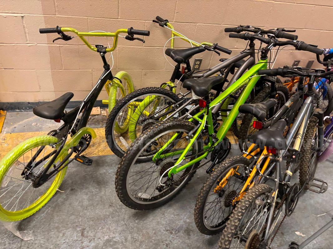 Lot of 9 Bicycles