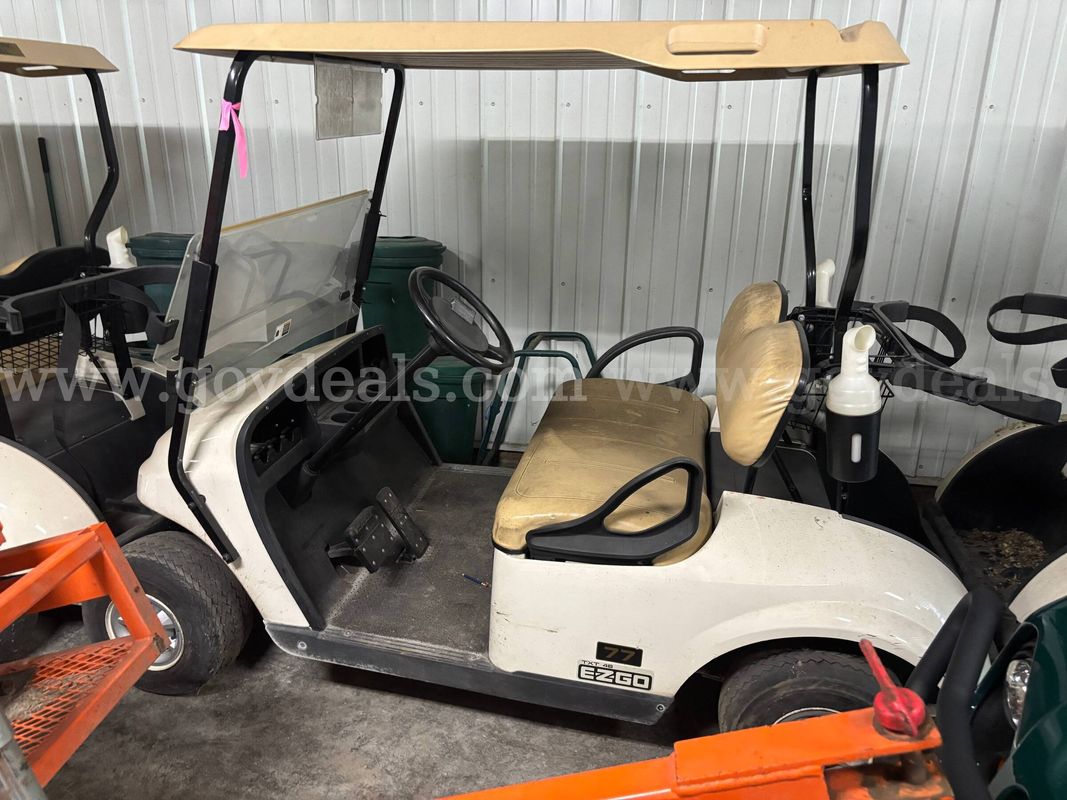 2014 EZ-Go Golf Cart #19 (Non Running)