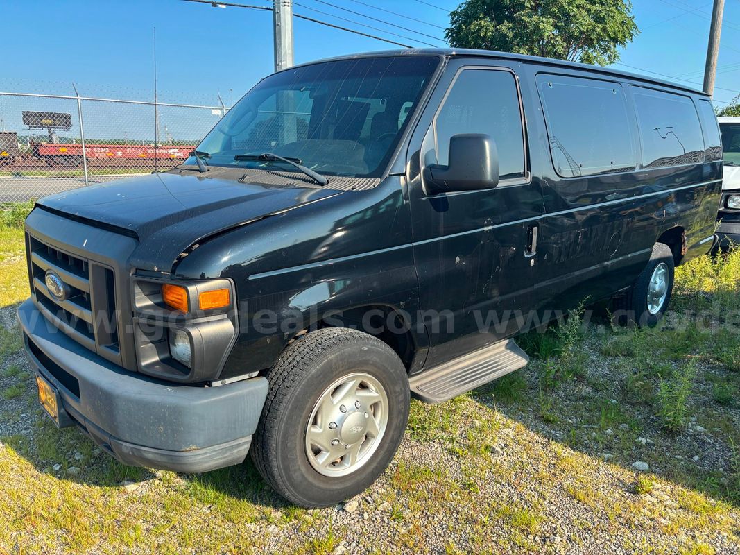 2012 Ford Econoline 8231