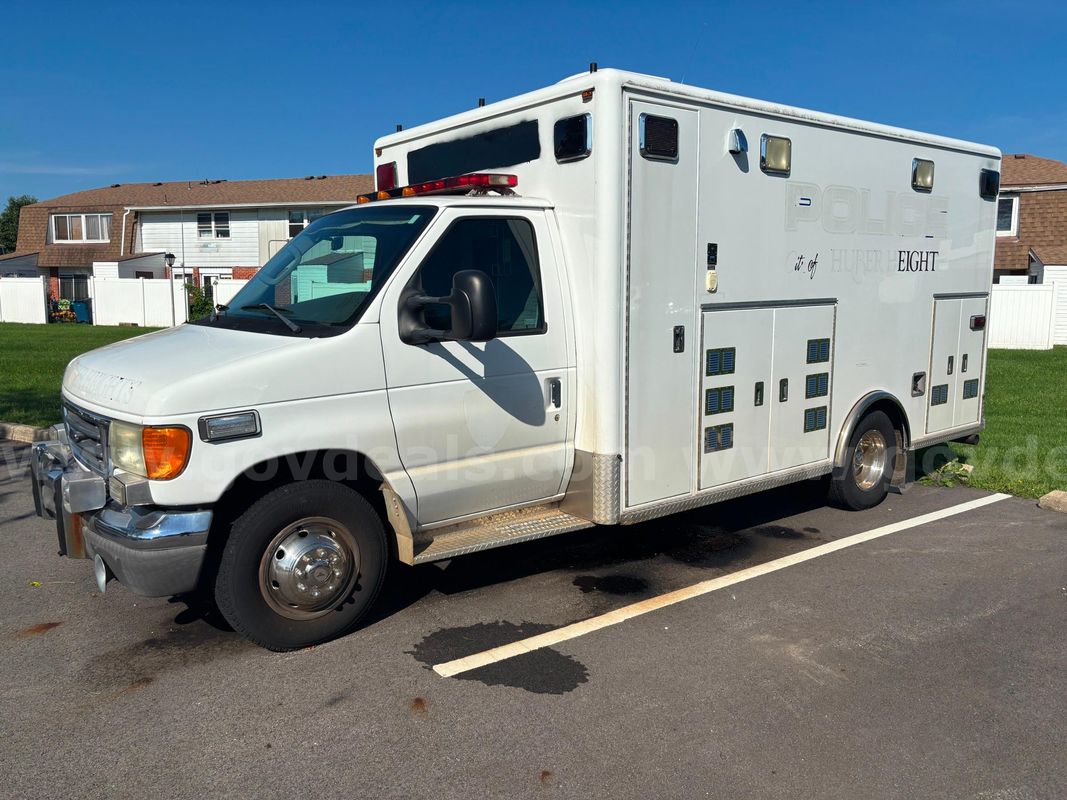 2004 Ford Econoline Medic (Non Drivable)