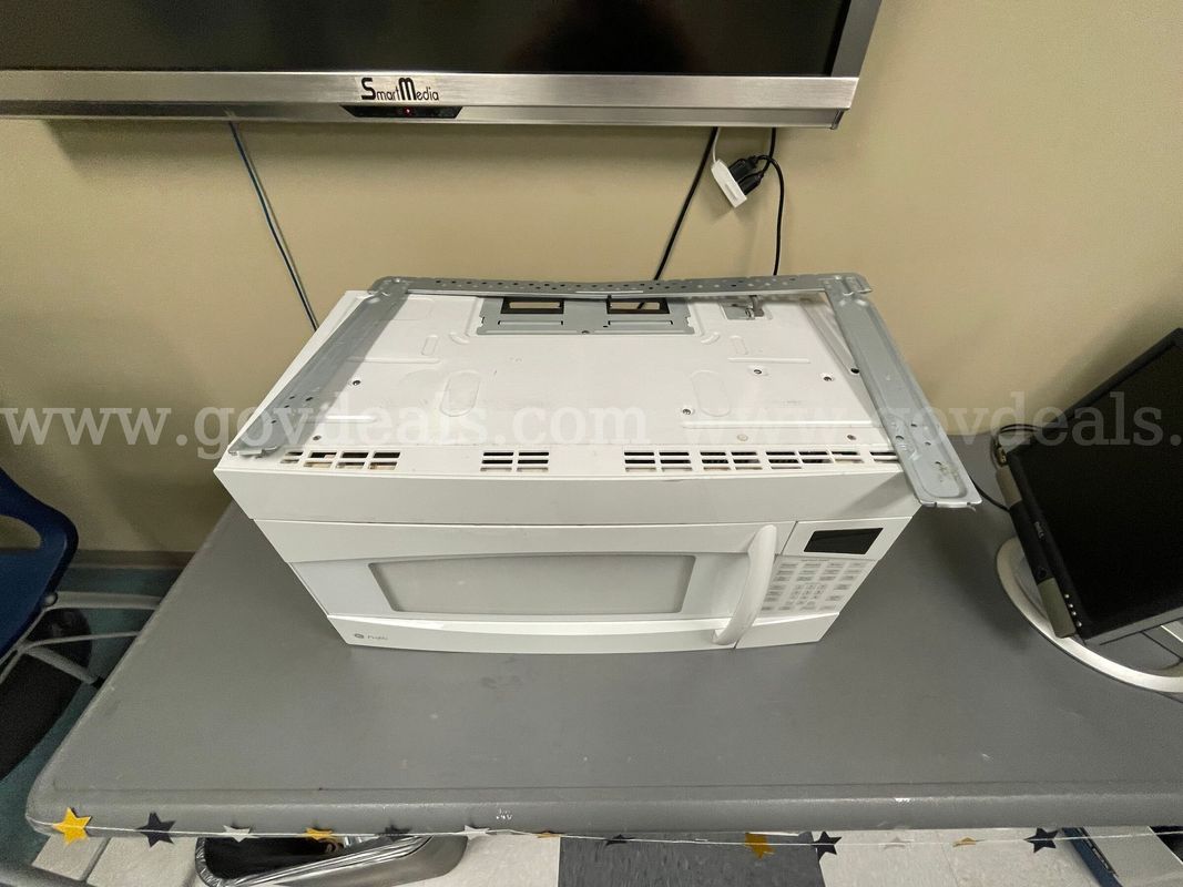 GE 1.8 Cubic Ft Microwave