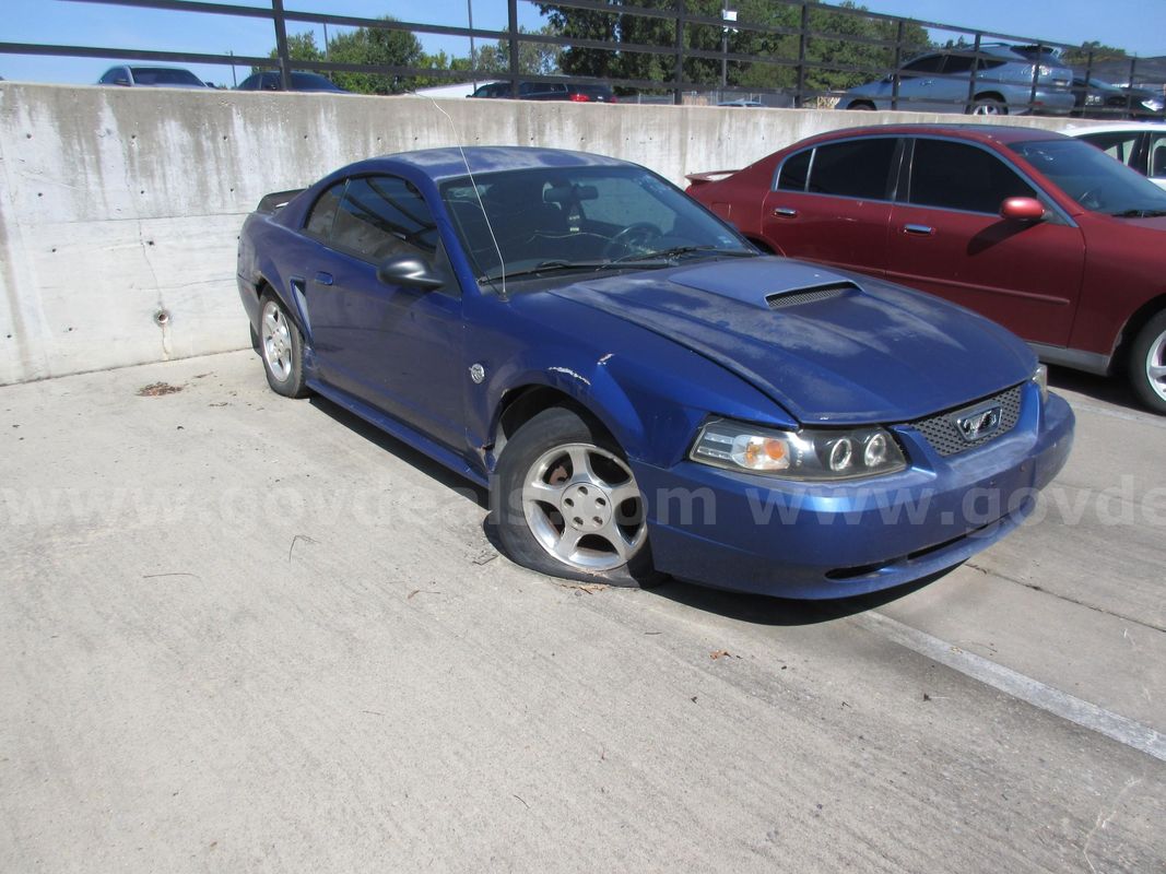 2004 Ford Mustang