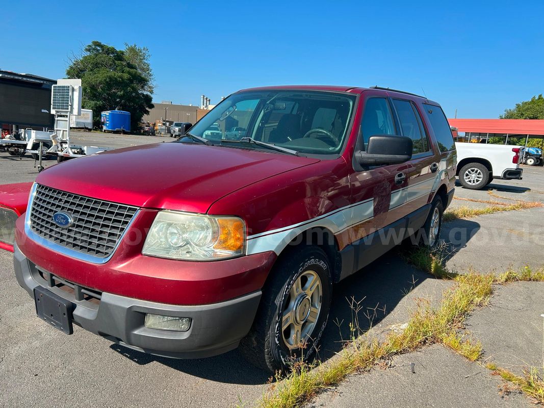 2004 Ford Expedition fire dept 42