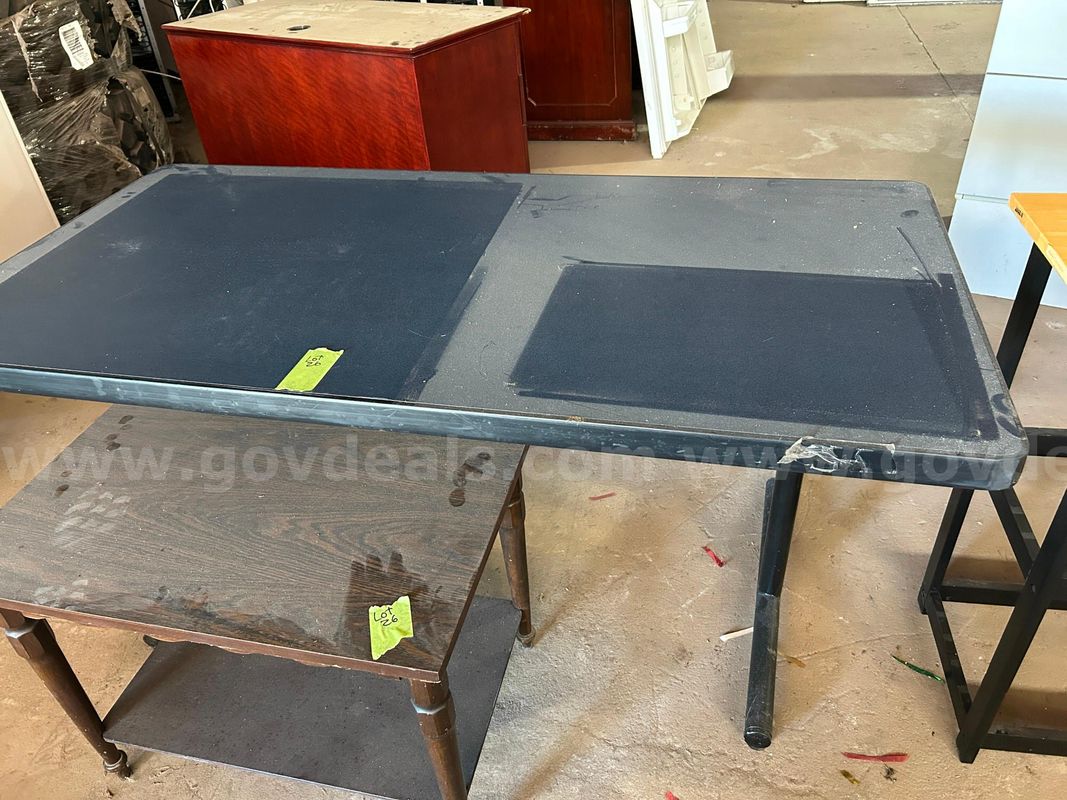 3 tables lot 26