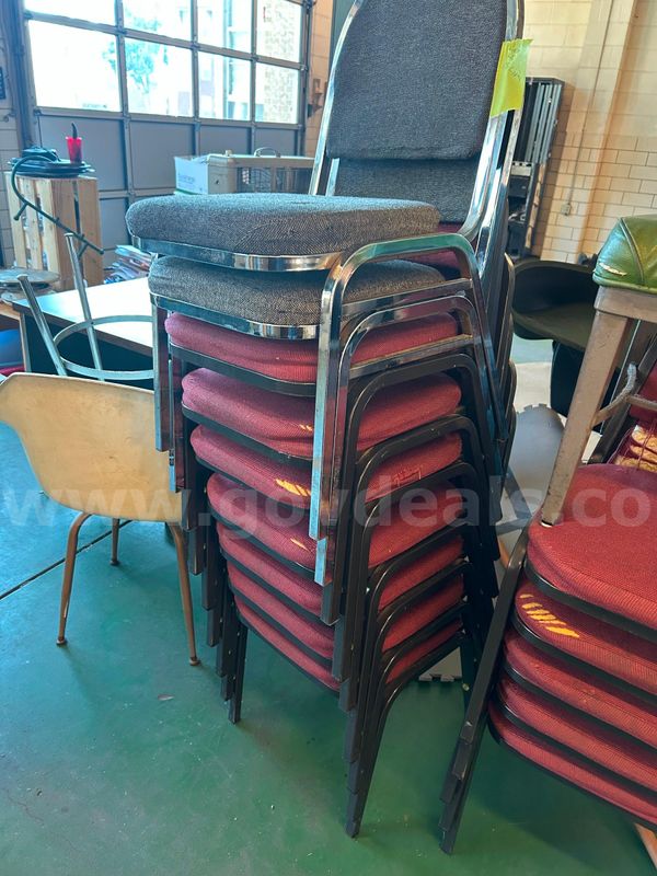 15 stackable chairs lot 25
