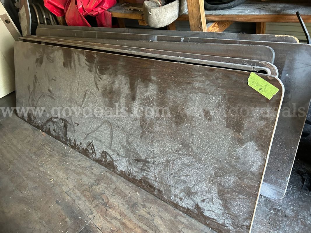 5 - 8 foot folding tables lot 40