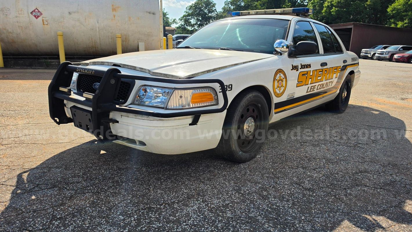 2009 Ford Crown Vic Police - No reserve, No Auto Extension