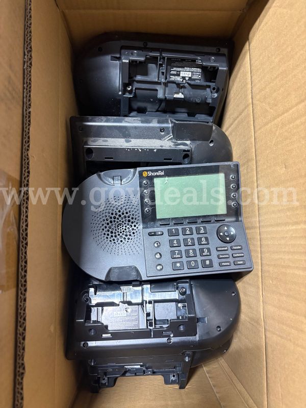 Approx. 600 IP Desktop phones