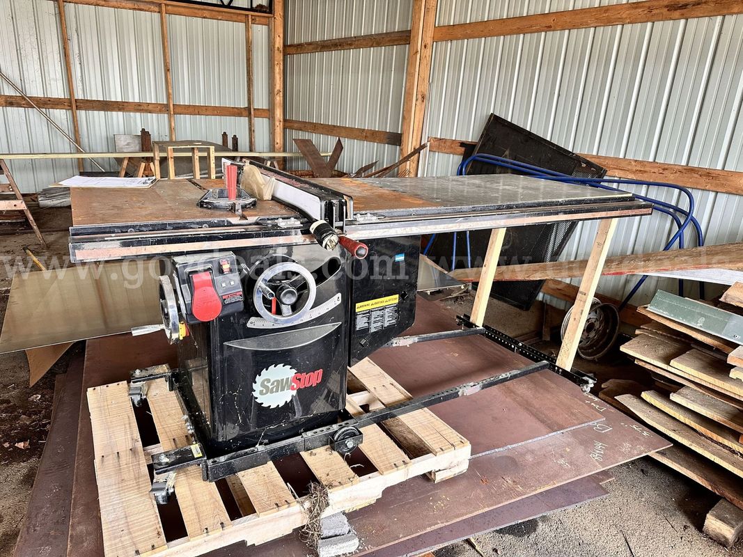 SawStop CB 53230 5HP 3-Phase Cabinet Table Saw