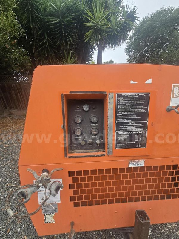 Sullivan D185Q towable diesel air compressor