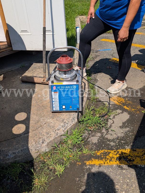 Gold Medal Auto Breeze Cotton Candy Machine