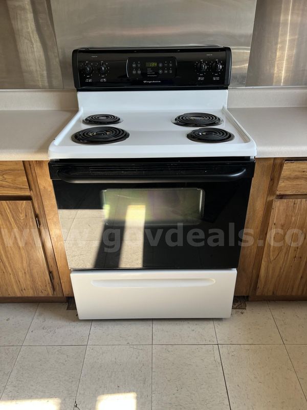 White Frigidaire Stove
