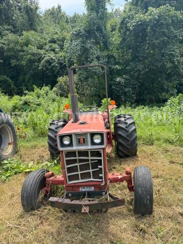 International 385 Tractor