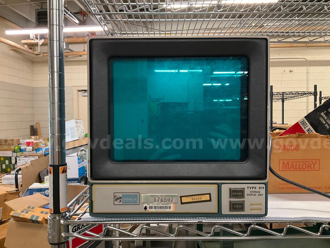 Storage display unit
