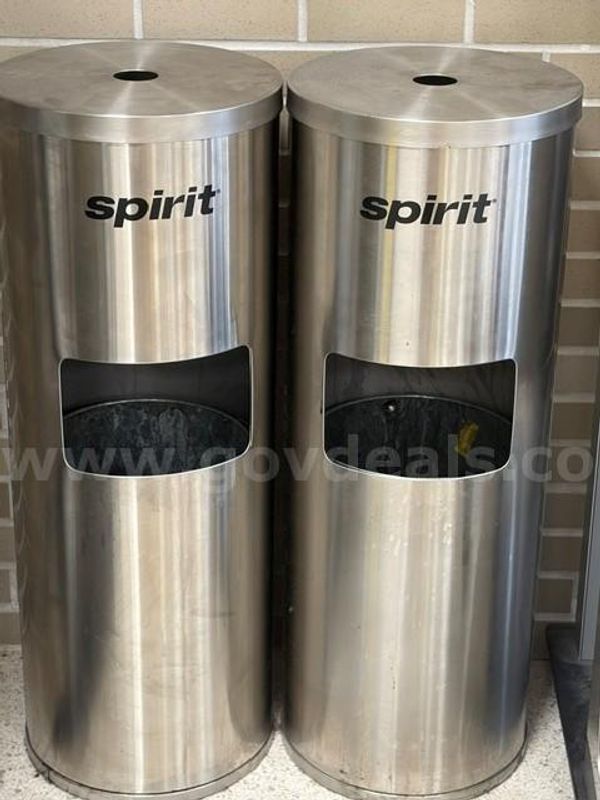Miscellaneous Spirit Airline logo item.