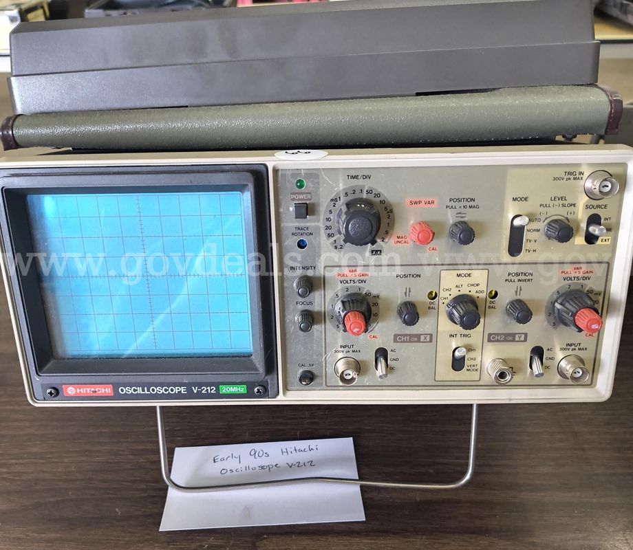 Oscilloscope, (Lot 66)