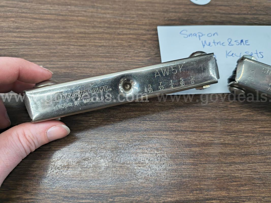 SNAP-ON SAE and metric Allen Key sets. (LOT 57)