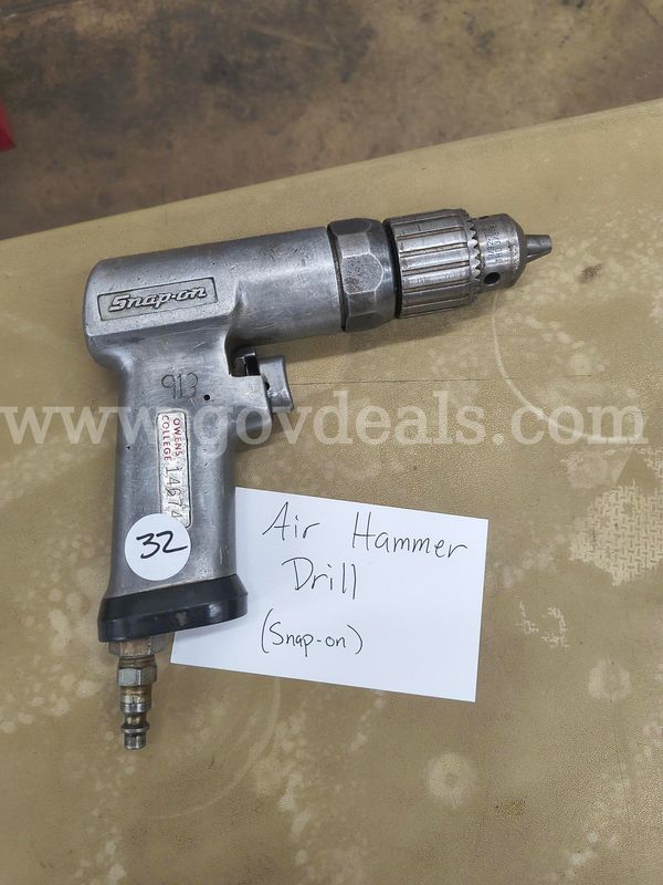 Air Hammer Drill , SNAP-ON (LOT 32)