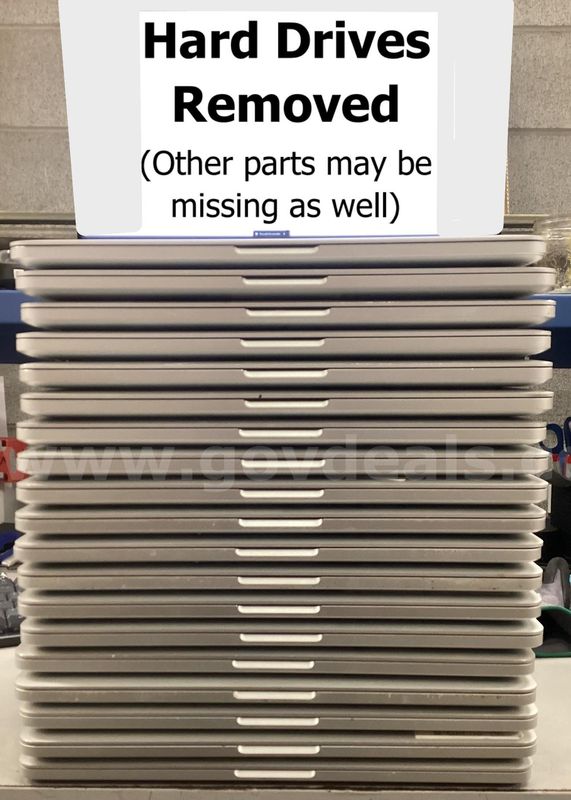 Lot of 19 Laptops: Apple MacBook Pro A1502 (Hard Drives Removed) (425-14)