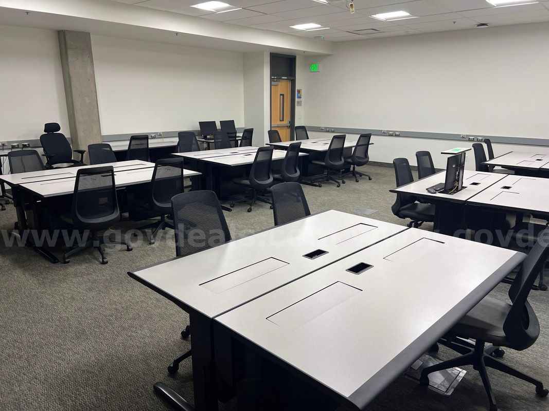 Lot of Monitor Rise Desks w/ Lock: KI Smart Lift Table System (O424-46, Room 2-105)
