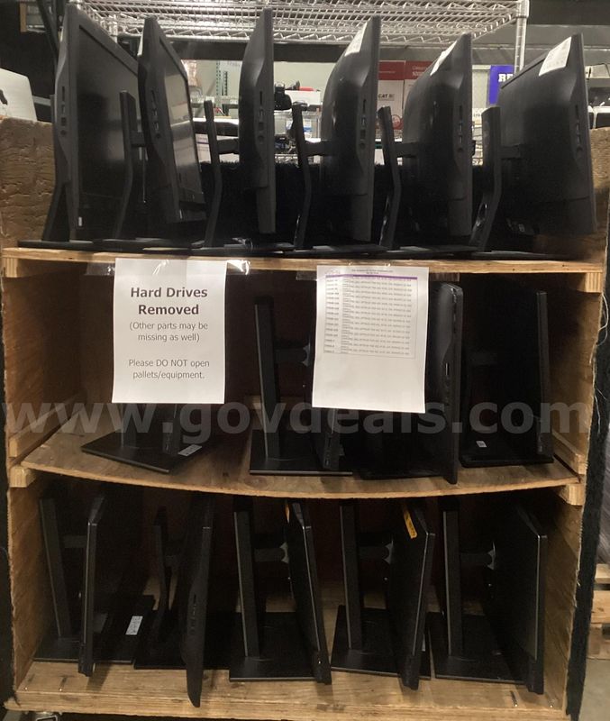 Lot of 15 Computers: Dell Optiplex All-in-One (Hard Drives Removed) (425-36)