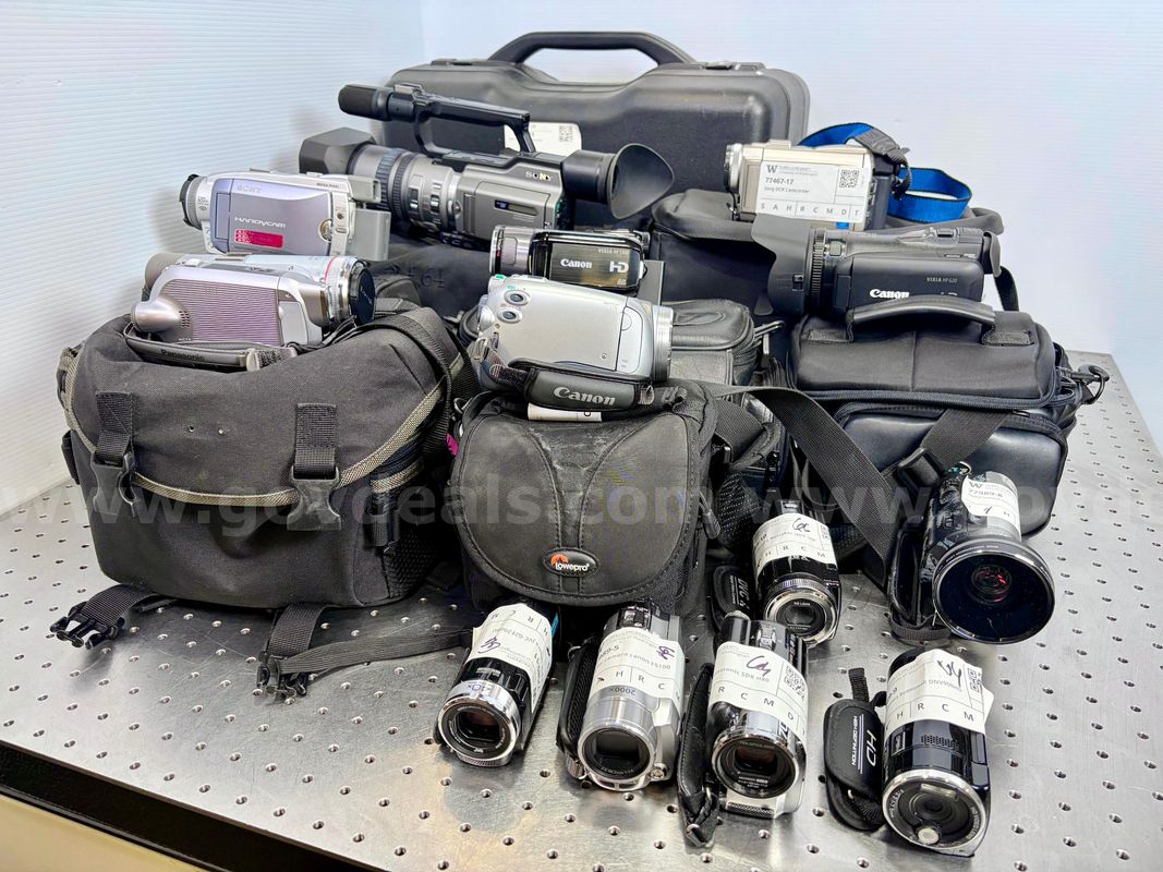 Lot of Misc. Camcorders/Video Cameras (426-26)