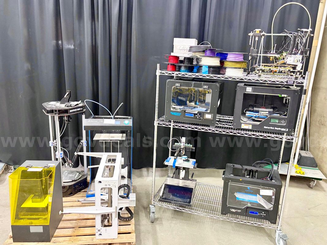 Lot of 3D Printers & Desktop CNC/CAD Machines (426-30)