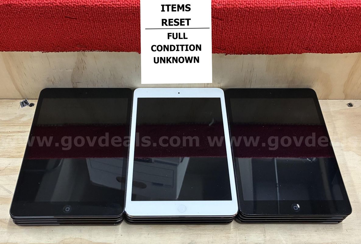Lot of 12 Tablets: Apple iPad Mini 1st Gen (Reset) (427-1)