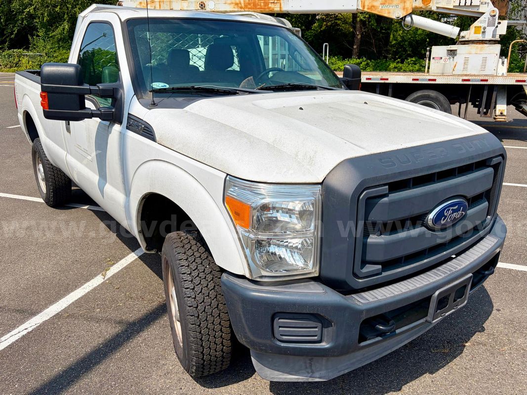 4x4 Pickup: 2014 Ford F-350, 28K Mi. (428-8, Veh. 837)