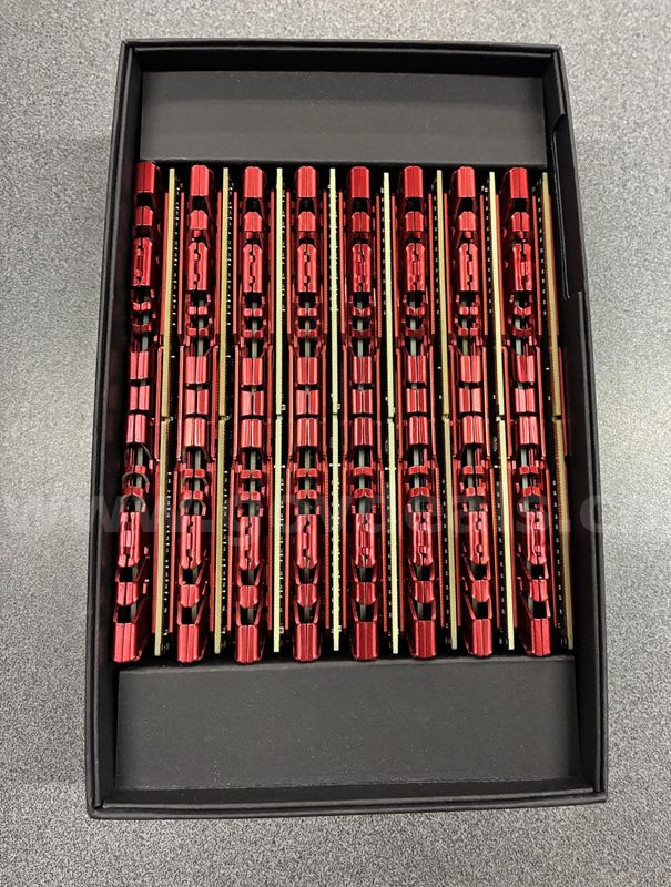Lot of 16 RAM Sticks: G.Skill DDR4 4-8GB (427-15)