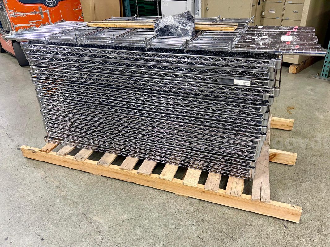 Pallet of Industrial Wire Shelving (428-13)