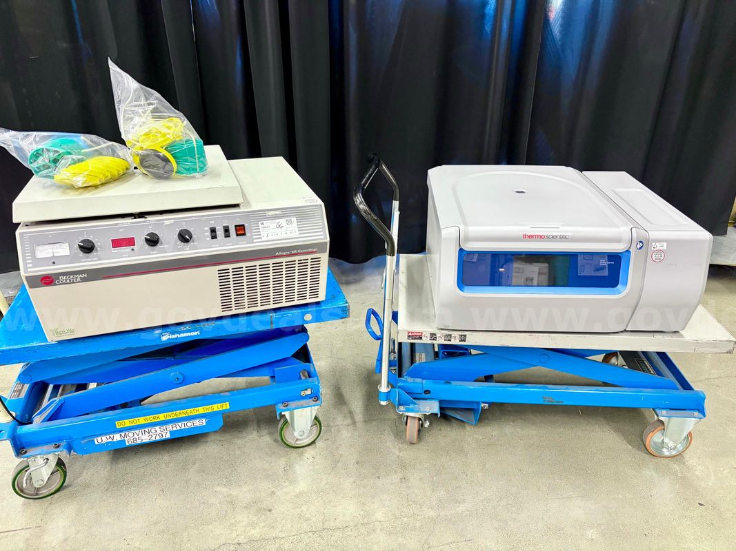 Lot of 2 Benchtop Centrifuges - For Parts or Repair (428-16)
