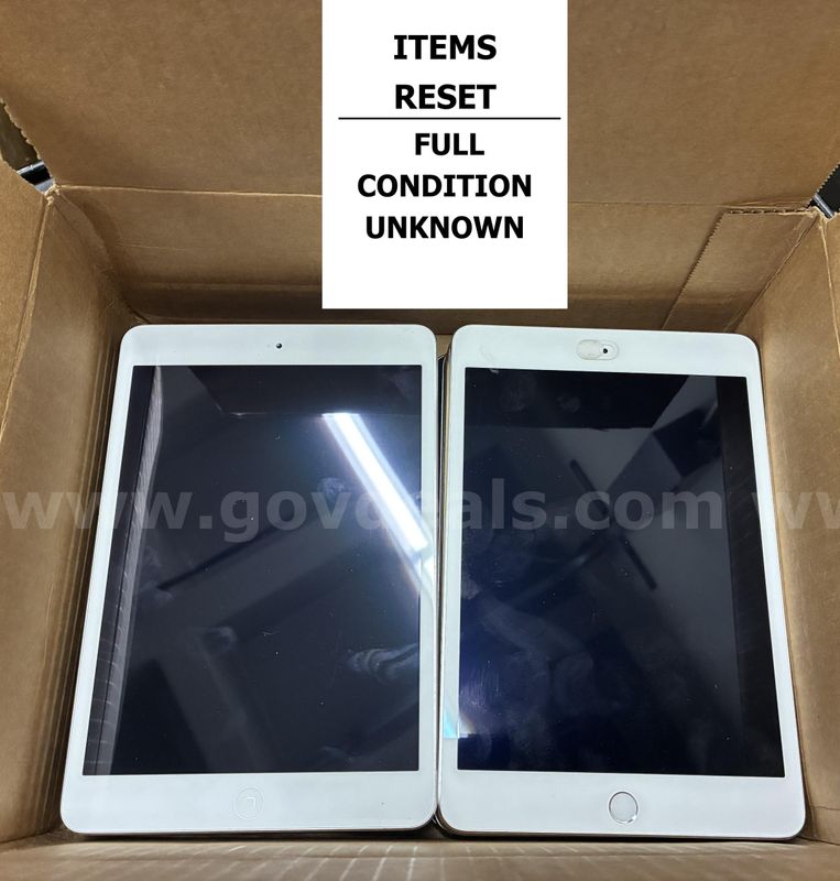 Lot of 11 Tablets: Apple iPad Mini Gen 2-4 (Reset) (427-19)