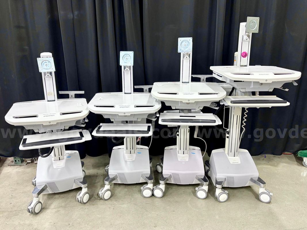 Lot of 4 Workstations on Wheels: Ergotron LiFe (428-28)