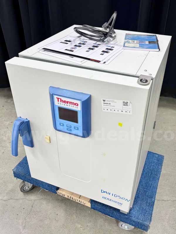 Lab oven: Thermo Scientific Heratherm OGS60 (428-53)