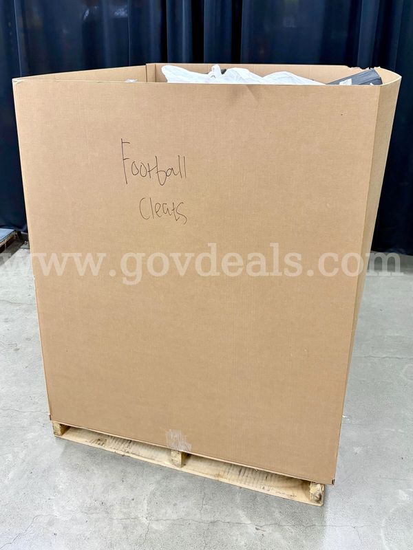 Gaylord of Football Cleats (428-59)