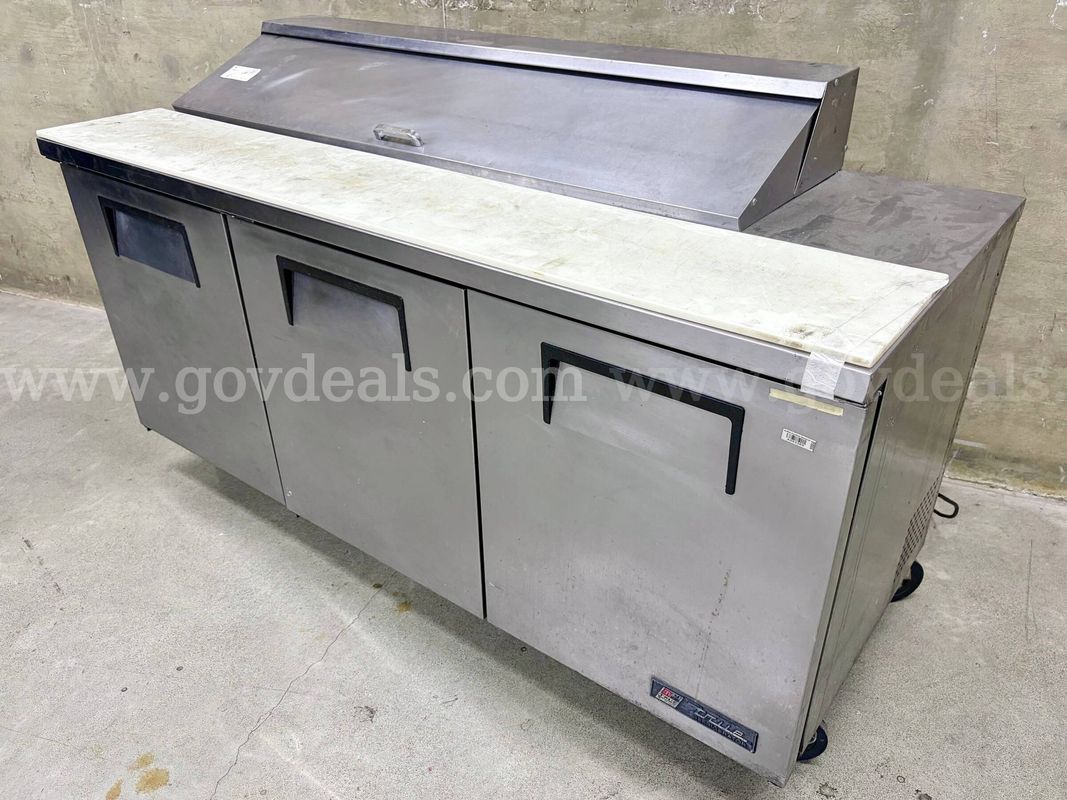 Refrigerated Prep Station: True TSSU-72-16