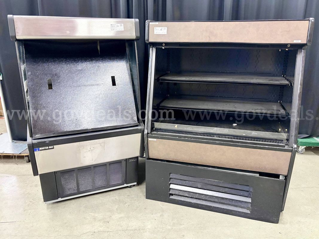 Lot of 2 Refrigerated Retail Cases (430-17)