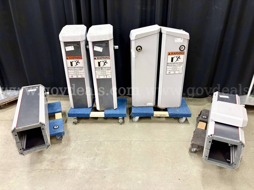 Lot of 6 Magnetic Parking Gates: MHTM MicroDrive (430-55)