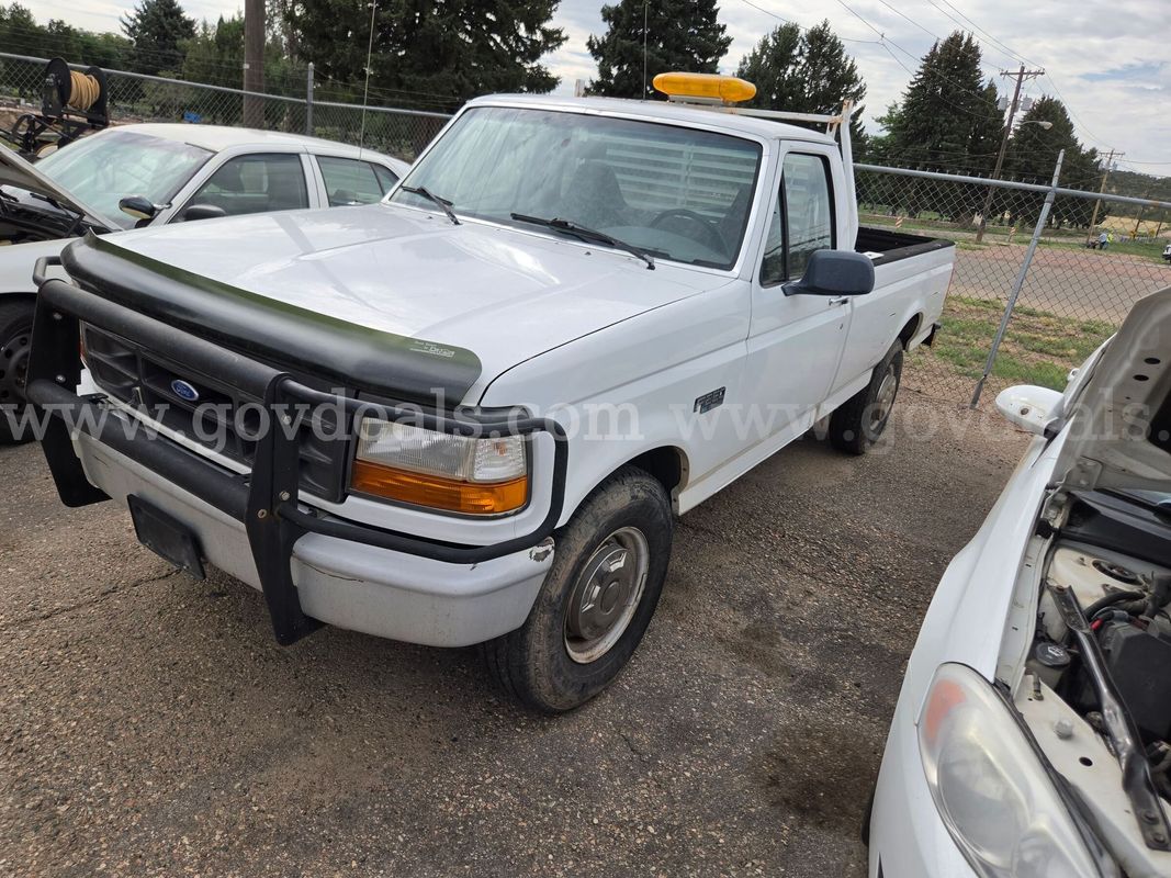 1996 Ford F-250 Regular Cab Pickup – 5.8L V8 – 176,026 Miles